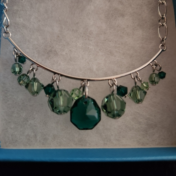 BNIB Touchstone Crystal by Swarovski green fiesta necklace - Picture 2 of 3